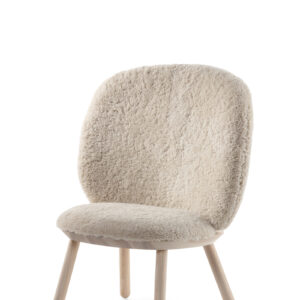 Naïve Low Chair Sheep Skin